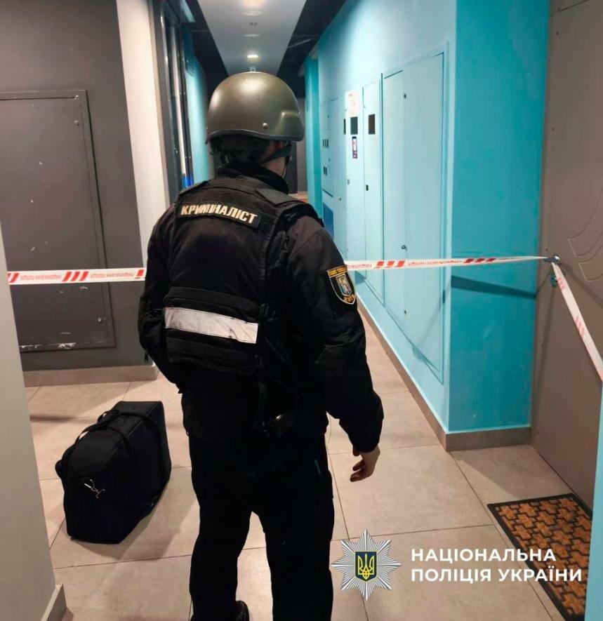 Вибухотехніки поліції Києва вилучили два нерозірвані БпЛА з квартири та балкону