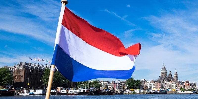 Україна незабаром отримає та зможе використовувати мобільну дослідницьку лабораторію для розслідування воєнних злочинів Україна незабаром отримає та зможе використовувати мобільну дослідницьку лабораторію для розслідування воєнних злочинів