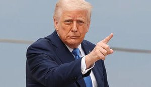 Трамп-США та ЄС уклали угоду про закупівлю зброї, частину відправлять до України Трамп-США та ЄС уклали угоду про закупівлю зброї, частину відправлять до України