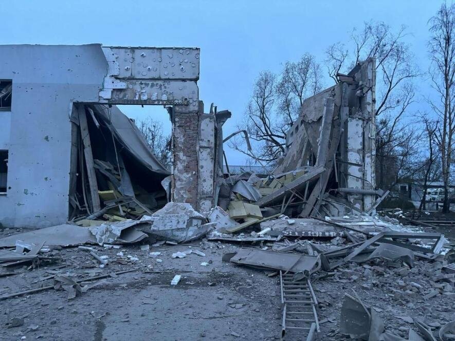 Уночі ворог провів масовану комбіновану атаку БпЛА та ракетами на Київщину. Уночі ворог провів масовану комбіновану атаку БпЛА та ракетами на Київщину.