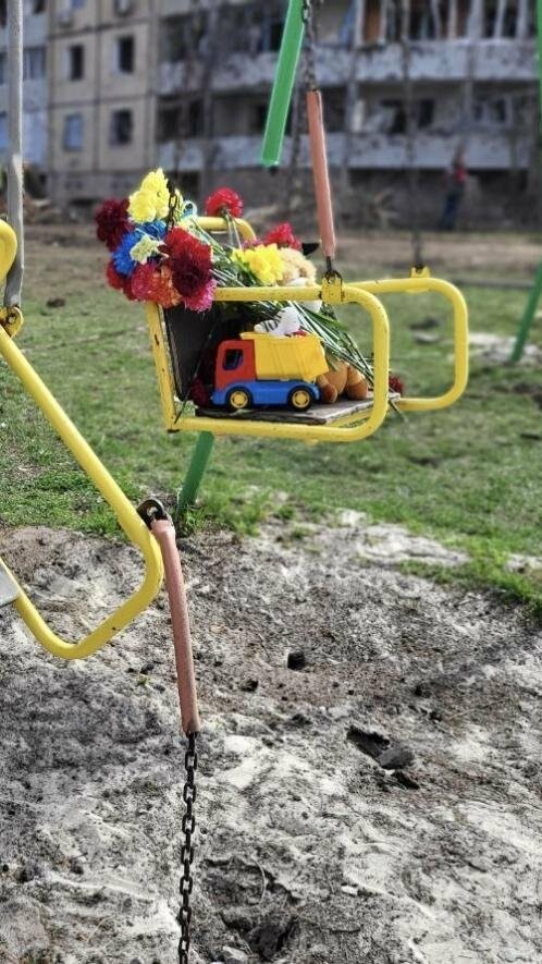 Російський обстріл Кривого Рогу трагічно забрав життя дітей і викликав міжнародну реакцію Російський обстріл Кривого Рогу трагічно забрав життя дітей і викликав міжнародну реакцію
