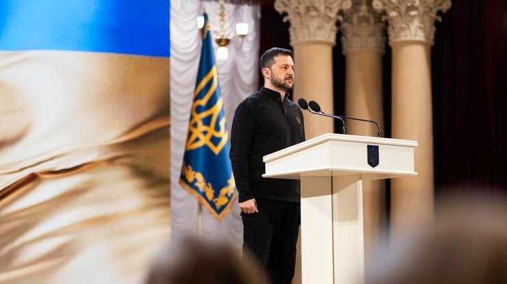 FT: Зеленський наказав СБУ знайти посадовців, які злили деталі угоди із США FT: Зеленський наказав СБУ знайти посадовців, які злили деталі угоди із США