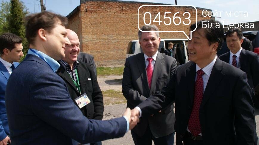 Авіаційний комплекс Білої Церкви відвідала делегація з Китаю Авіаційний комплекс Білої Церкви відвідала делегація з Китаю