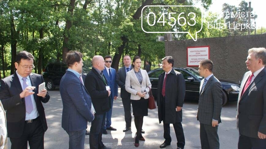 Авіаційний комплекс Білої Церкви відвідала делегація з Китаю Авіаційний комплекс Білої Церкви відвідала делегація з Китаю