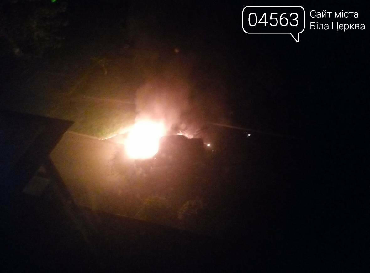 Знову підпал: у Білій Церкві згоріли два автомобілі Знову підпал: у Білій Церкві згоріли два автомобілі