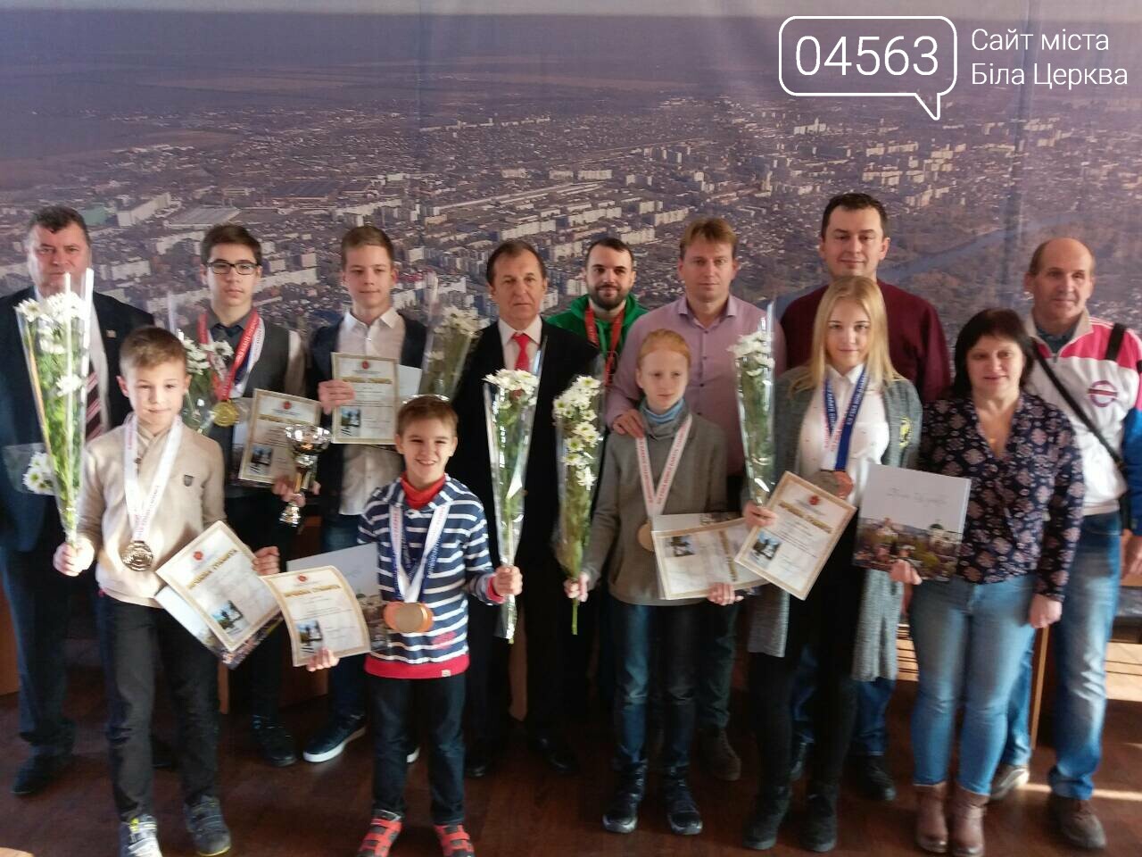 Міський голова відзначив нагородами білоцерківських спортсменів, які привезли медалі з Англії Міський голова відзначив нагородами білоцерківських спортсменів, які привезли медалі з Англії