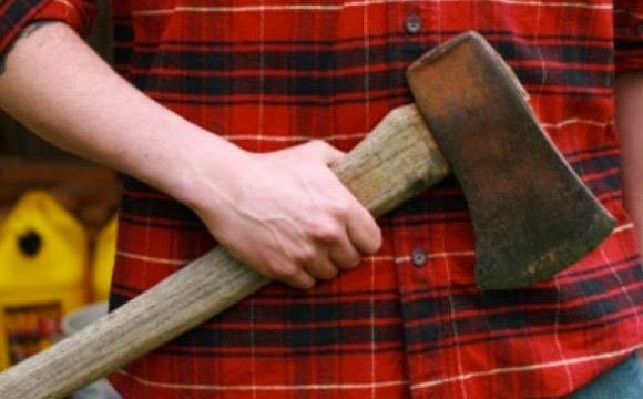 У Білій Церкві вдарив сокирою знайомого п’яний молодик 