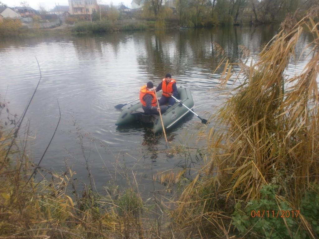 У Білій Церкві по вул. Шевченка дістали тіло потопельника з річки Рось У Білій Церкві по вул. Шевченка дістали тіло потопельника з річки Рось