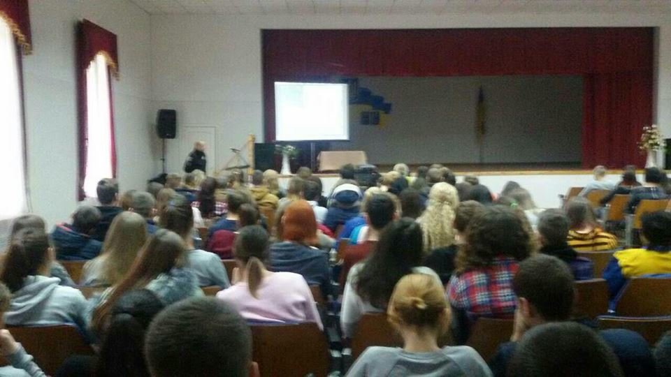 Білоцерківські поліцейські провели пізнавальну лекцію для студентів Білоцерківські поліцейські провели пізнавальну лекцію для студентів