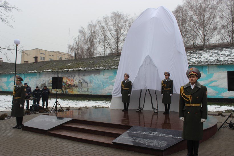 У Білій Церкві урочисто відкрили пам’ятний знак «Загиблим героям-пожежним» У Білій Церкві урочисто відкрили пам’ятний знак «Загиблим героям-пожежним»