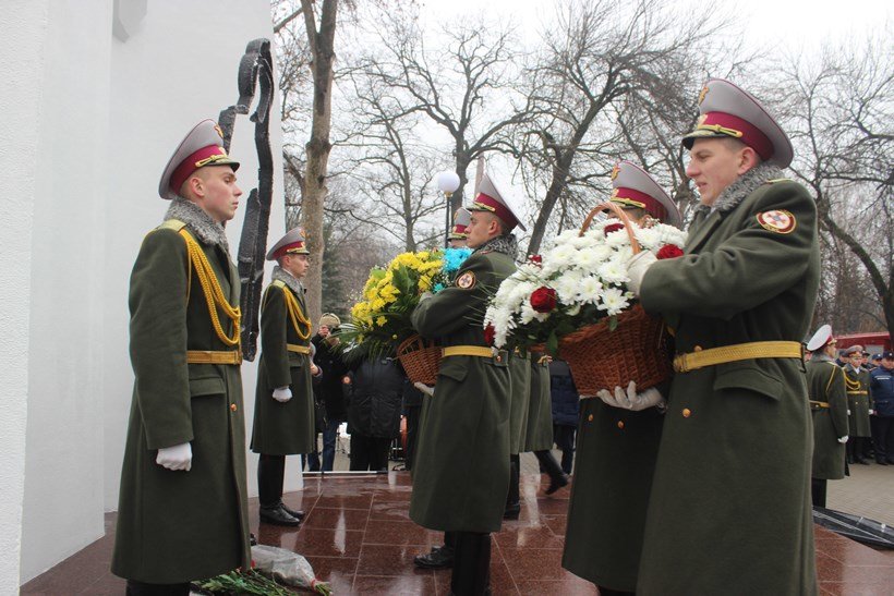 У Білій Церкві урочисто відкрили пам’ятний знак «Загиблим героям-пожежним» У Білій Церкві урочисто відкрили пам’ятний знак «Загиблим героям-пожежним»