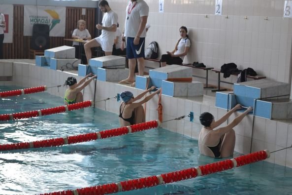 11 та 12 лютого відбувся Відкритий чемпіонат з плавання серед юнаків, юніорів та молоді