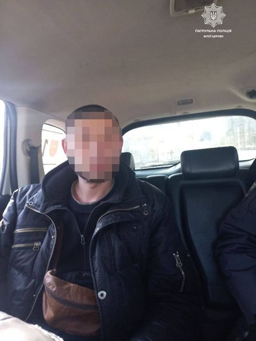 Патрульні взводу тактико-оперативного реагування затримали чоловіка, який перебував у розшуку